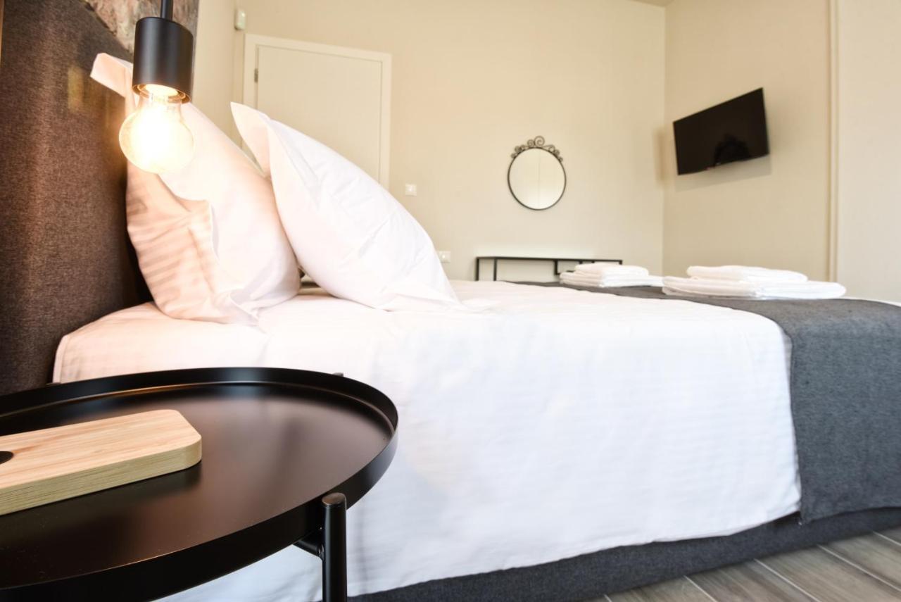 Aello Luxury Apartments Markópoulon 外观 照片
