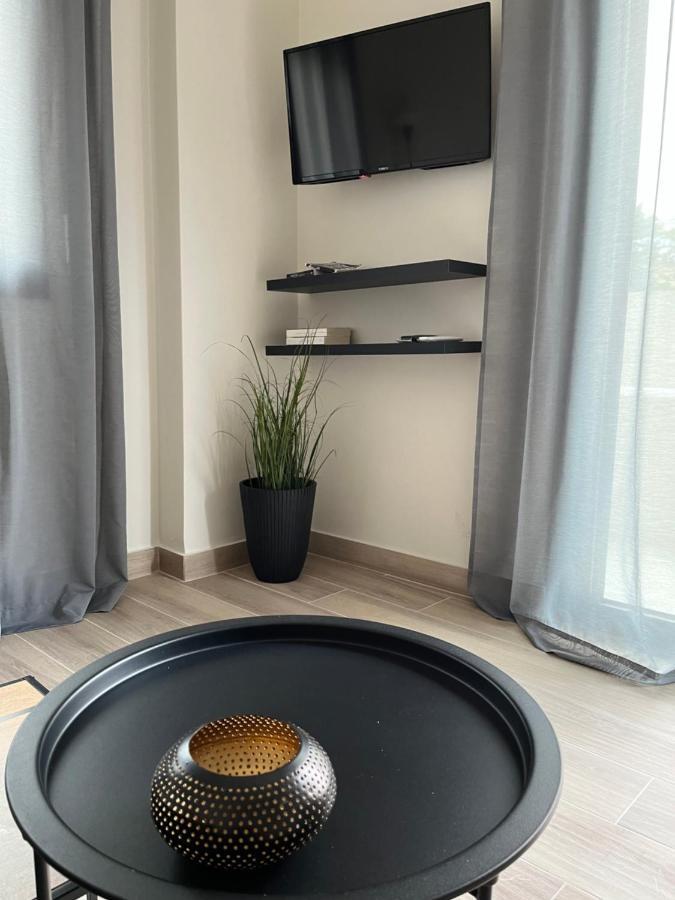 Aello Luxury Apartments Markópoulon 外观 照片