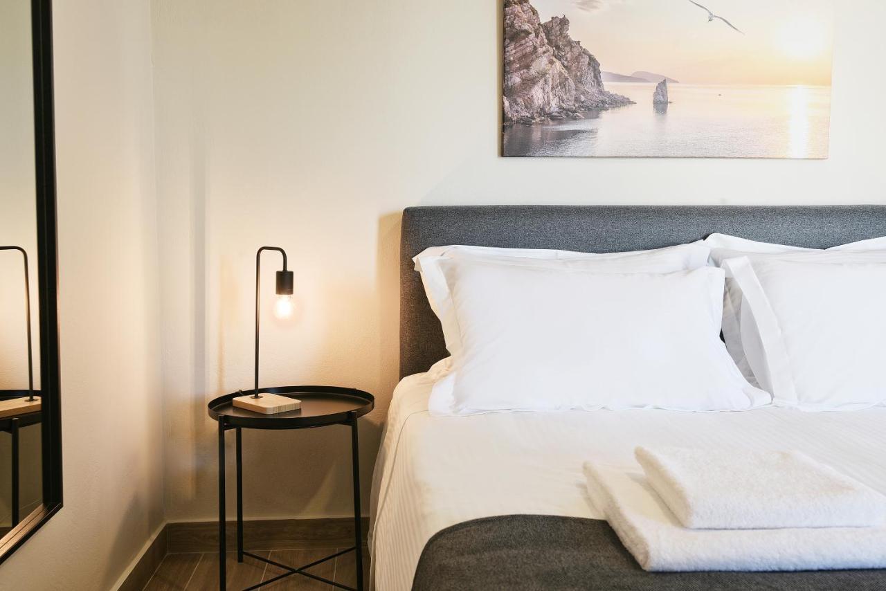 Aello Luxury Apartments Markópoulon 外观 照片